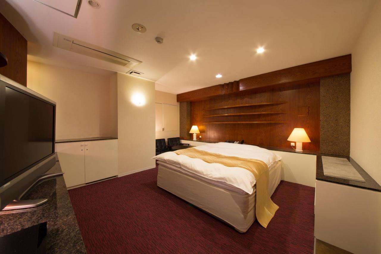 Hotel Beni East (Adults Only) Oszaka Kültér fotó