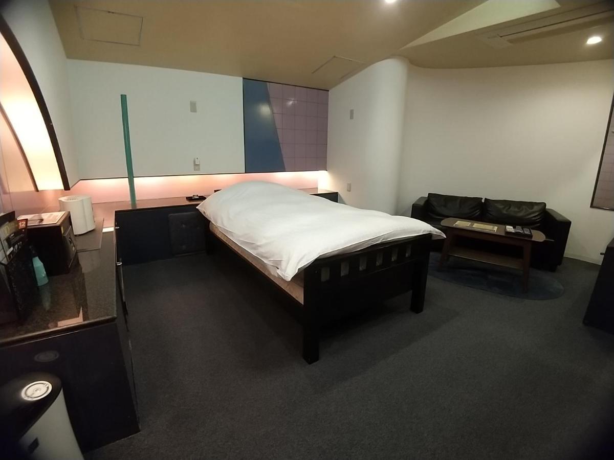 Hotel Beni East (Adults Only) Oszaka Kültér fotó