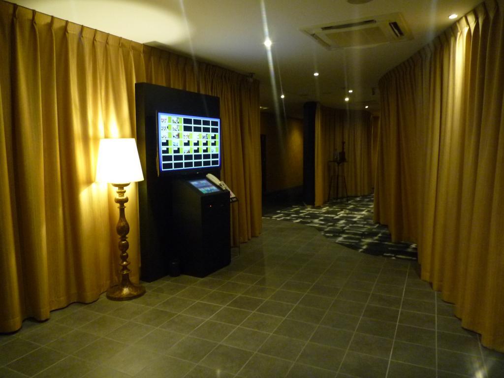 Hotel Beni East (Adults Only) Oszaka Kültér fotó