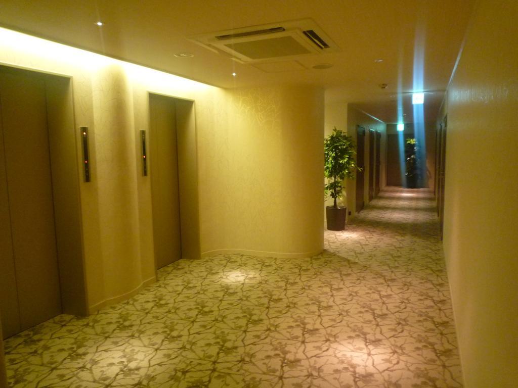 Hotel Beni East (Adults Only) Oszaka Kültér fotó