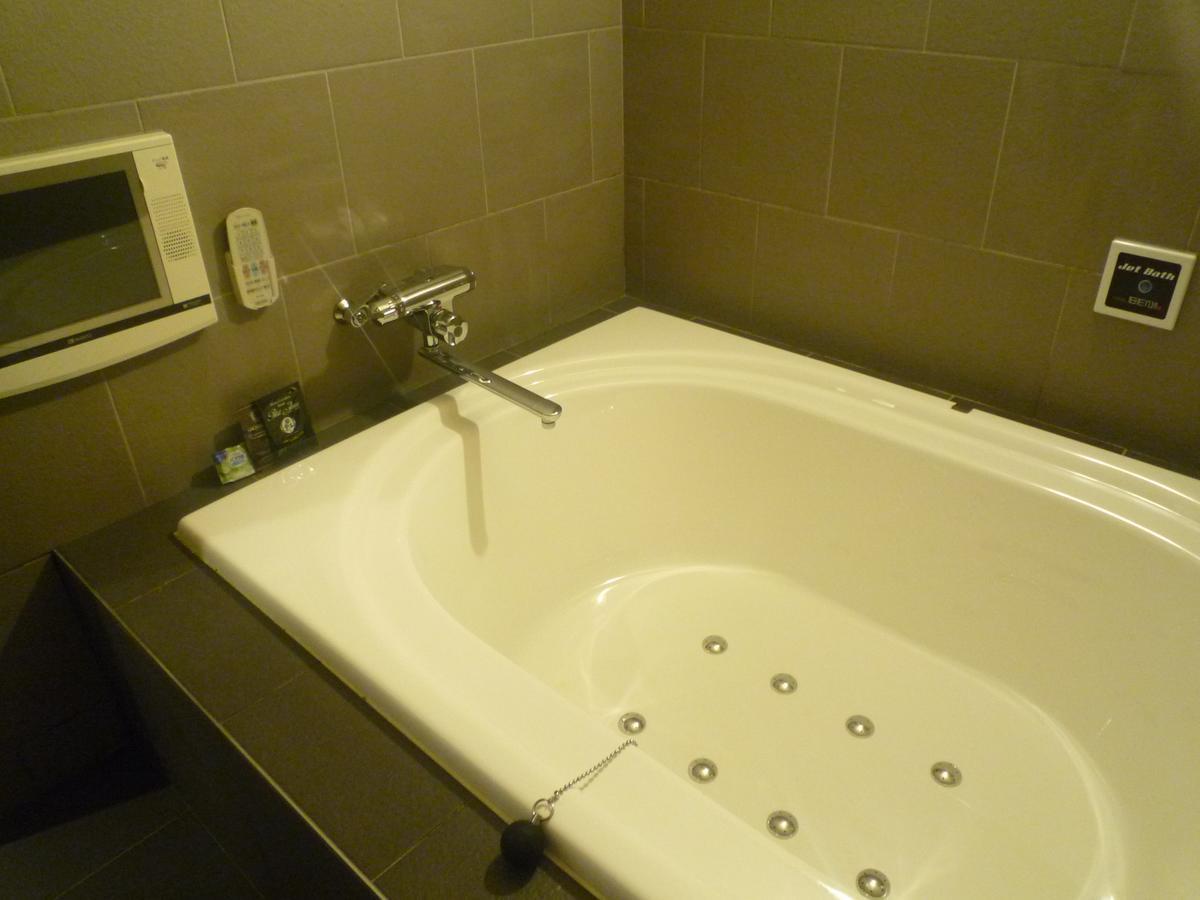 Hotel Beni East (Adults Only) Oszaka Kültér fotó